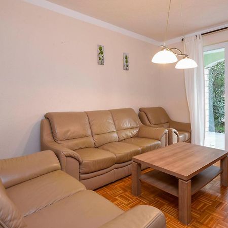 Holiday Apartments Zora Orebic Bagian luar foto